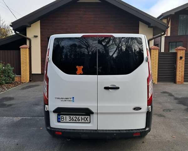 Белый Форд Транзит Кастом, объемом двигателя 2.2 л и пробегом 208 тыс. км за 15300 $, фото 3 на Automoto.ua