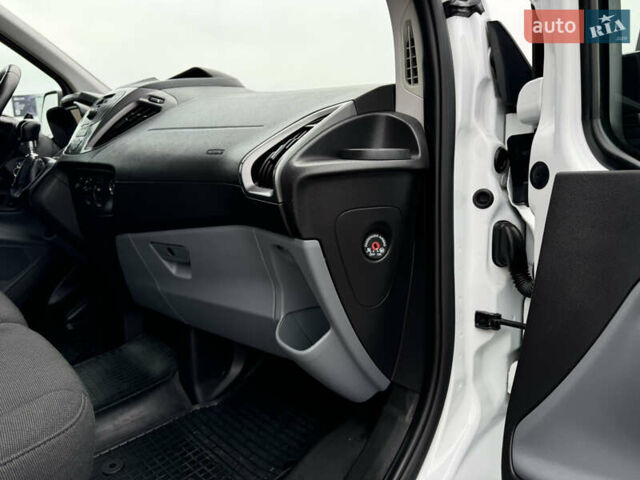 Білий Форд Транзит Кастом, об'ємом двигуна 2.2 л та пробігом 191 тис. км за 16800 $, фото 75 на Automoto.ua