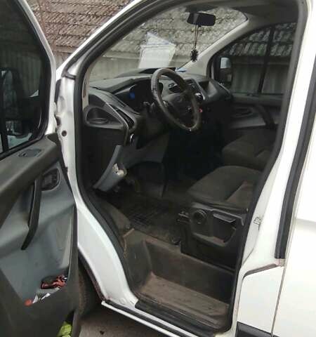 Білий Форд Транзит Кастом, об'ємом двигуна 2.2 л та пробігом 230 тис. км за 14000 $, фото 14 на Automoto.ua