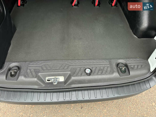 Білий Форд Транзит Кастом, об'ємом двигуна 2.2 л та пробігом 191 тис. км за 16800 $, фото 42 на Automoto.ua