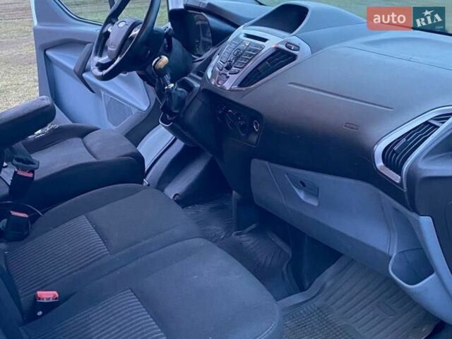 Белый Форд Транзит Кастом, объемом двигателя 2.2 л и пробегом 406 тыс. км за 14000 $, фото 2 на Automoto.ua