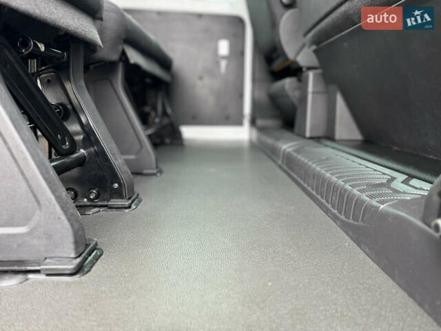 Білий Форд Транзит Кастом, об'ємом двигуна 2.2 л та пробігом 191 тис. км за 16800 $, фото 54 на Automoto.ua