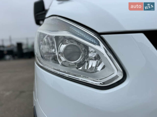 Білий Форд Транзит Кастом, об'ємом двигуна 2.2 л та пробігом 191 тис. км за 16800 $, фото 17 на Automoto.ua