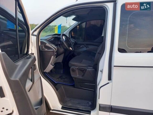 Білий Форд Транзит Кастом, об'ємом двигуна 2.2 л та пробігом 375 тис. км за 12700 $, фото 16 на Automoto.ua