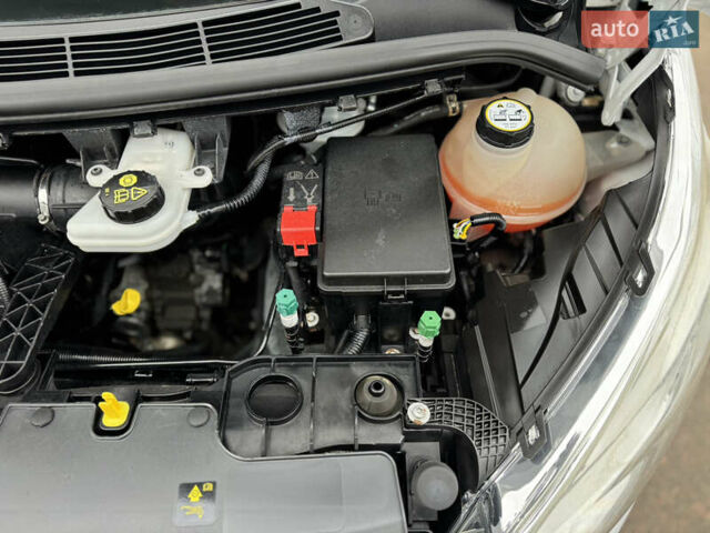 Білий Форд Транзит Кастом, об'ємом двигуна 2.2 л та пробігом 191 тис. км за 16800 $, фото 99 на Automoto.ua