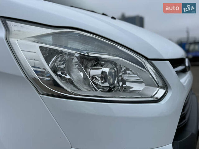 Білий Форд Транзит Кастом, об'ємом двигуна 2.2 л та пробігом 191 тис. км за 16800 $, фото 19 на Automoto.ua