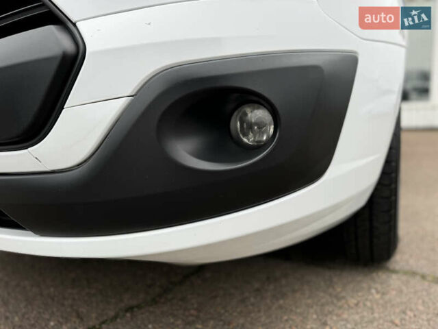 Білий Форд Транзит Кастом, об'ємом двигуна 2.2 л та пробігом 191 тис. км за 16800 $, фото 15 на Automoto.ua