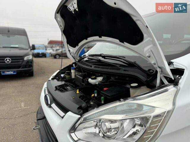 Білий Форд Транзит Кастом, об'ємом двигуна 2.2 л та пробігом 191 тис. км за 16800 $, фото 101 на Automoto.ua