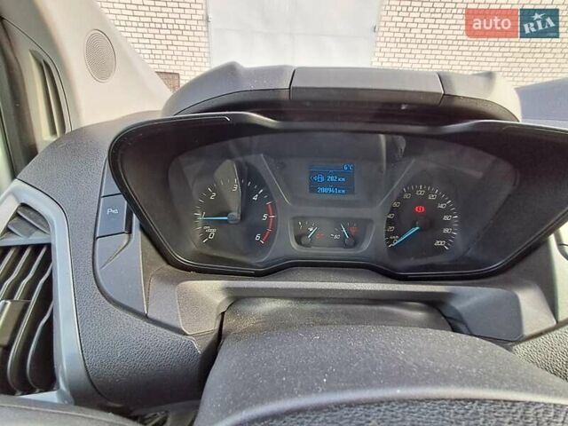 Белый Форд Транзит Кастом, объемом двигателя 2.2 л и пробегом 208 тыс. км за 15300 $, фото 17 на Automoto.ua