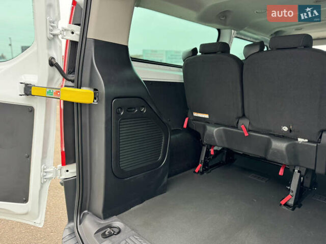 Білий Форд Транзит Кастом, об'ємом двигуна 2.2 л та пробігом 191 тис. км за 16800 $, фото 32 на Automoto.ua