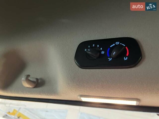 Белый Форд Транзит Кастом, объемом двигателя 2 л и пробегом 177 тыс. км за 17500 $, фото 86 на Automoto.ua