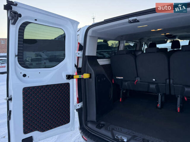 Белый Форд Транзит Кастом, объемом двигателя 2 л и пробегом 178 тыс. км за 16700 $, фото 19 на Automoto.ua