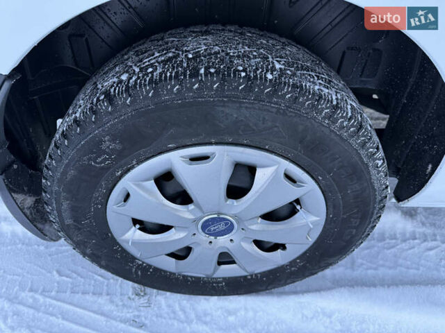 Белый Форд Транзит Кастом, объемом двигателя 2 л и пробегом 178 тыс. км за 16700 $, фото 13 на Automoto.ua