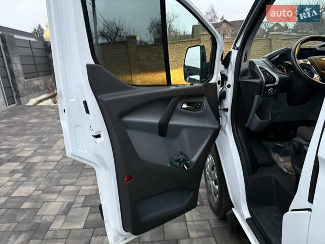 Белый Форд Транзит Кастом, объемом двигателя 2 л и пробегом 177 тыс. км за 16700 $, фото 40 на Automoto.ua