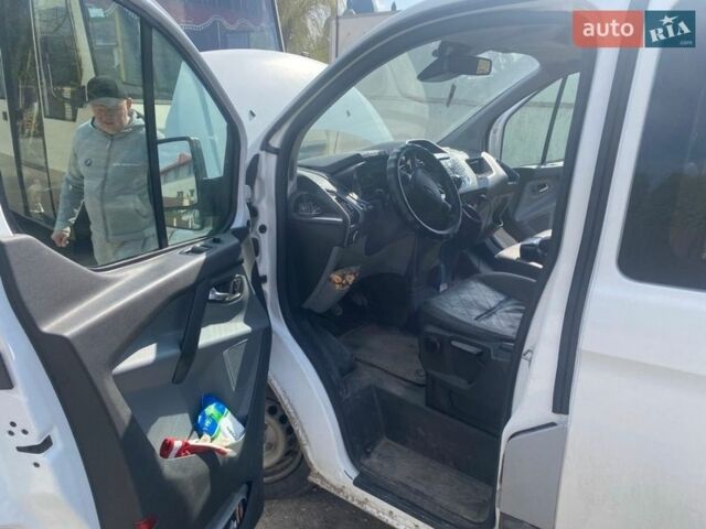 Білий Форд Транзит Кастом, об'ємом двигуна 2.2 л та пробігом 350 тис. км за 14000 $, фото 4 на Automoto.ua