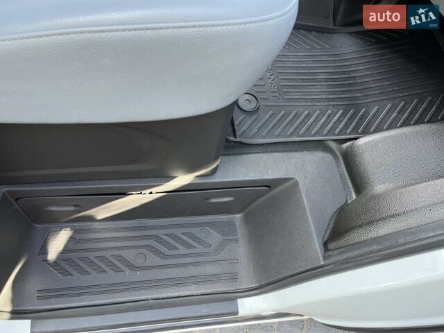 Білий Форд Транзит Кастом, об'ємом двигуна 2 л та пробігом 178 тис. км за 16500 $, фото 80 на Automoto.ua