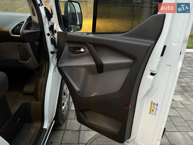 Белый Форд Транзит Кастом, объемом двигателя 2 л и пробегом 177 тыс. км за 16700 $, фото 34 на Automoto.ua