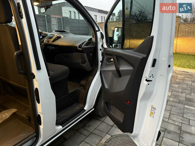 Белый Форд Транзит Кастом, объемом двигателя 2 л и пробегом 177 тыс. км за 16700 $, фото 33 на Automoto.ua