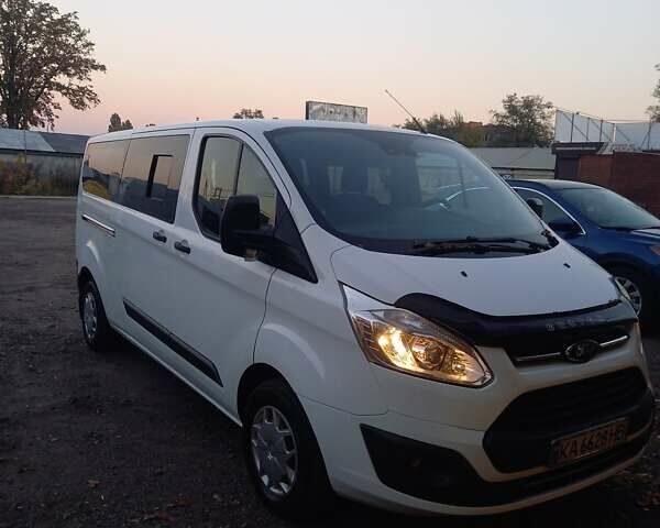 Белый Форд Транзит Кастом, объемом двигателя 2 л и пробегом 296 тыс. км за 13900 $, фото 1 на Automoto.ua