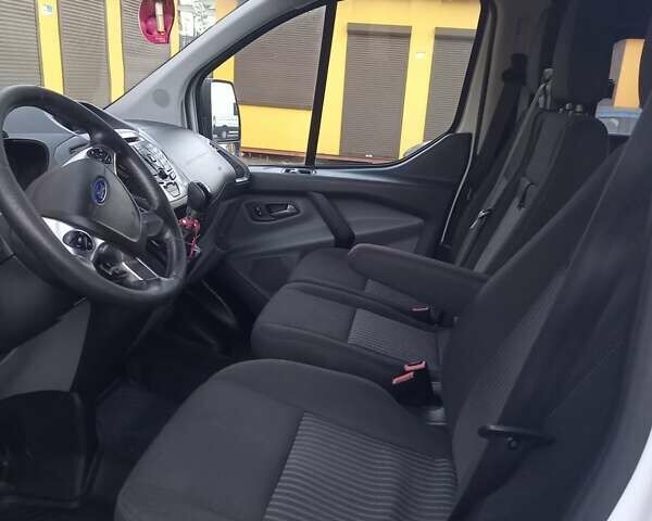 Белый Форд Транзит Кастом, объемом двигателя 2 л и пробегом 296 тыс. км за 13900 $, фото 4 на Automoto.ua