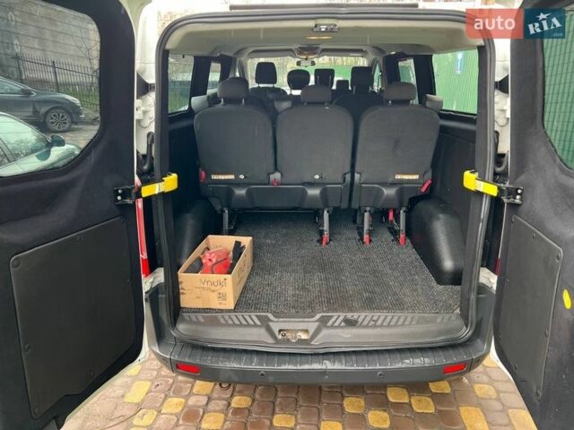 Білий Форд Транзит Кастом, об'ємом двигуна 2 л та пробігом 220 тис. км за 16000 $, фото 32 на Automoto.ua