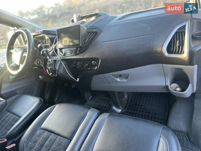 Белый Форд Транзит Кастом, объемом двигателя 2 л и пробегом 300 тыс. км за 14500 $, фото 3 на Automoto.ua