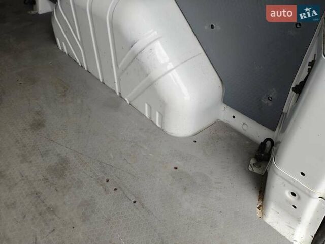 Белый Форд Транзит Кастом, объемом двигателя 2 л и пробегом 290 тыс. км за 16300 $, фото 24 на Automoto.ua
