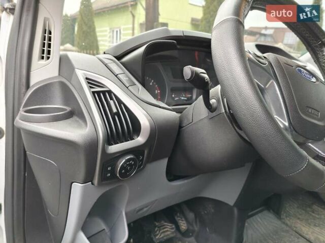 Белый Форд Транзит Кастом, объемом двигателя 2 л и пробегом 290 тыс. км за 16300 $, фото 2 на Automoto.ua