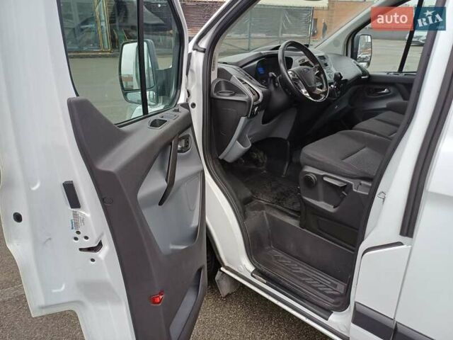 Белый Форд Транзит Кастом, объемом двигателя 2.2 л и пробегом 123 тыс. км за 22500 $, фото 8 на Automoto.ua