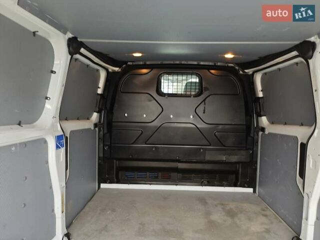 Белый Форд Транзит Кастом, объемом двигателя 2 л и пробегом 290 тыс. км за 16300 $, фото 29 на Automoto.ua