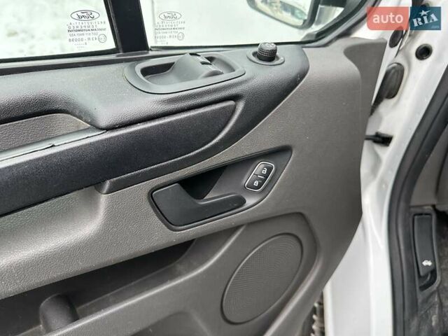 Белый Форд Транзит Кастом, объемом двигателя 2 л и пробегом 299 тыс. км за 13900 $, фото 19 на Automoto.ua