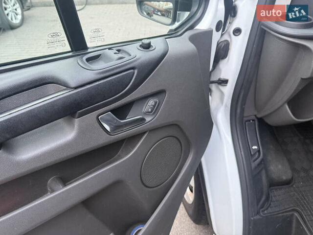 Белый Форд Транзит Кастом, объемом двигателя 2 л и пробегом 125 тыс. км за 22200 $, фото 12 на Automoto.ua