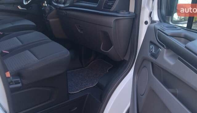 Белый Форд Транзит Кастом, объемом двигателя 2 л и пробегом 208 тыс. км за 19999 $, фото 13 на Automoto.ua