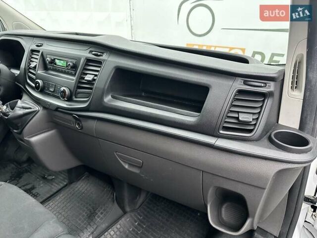 Белый Форд Транзит Кастом, объемом двигателя 2 л и пробегом 299 тыс. км за 13900 $, фото 31 на Automoto.ua