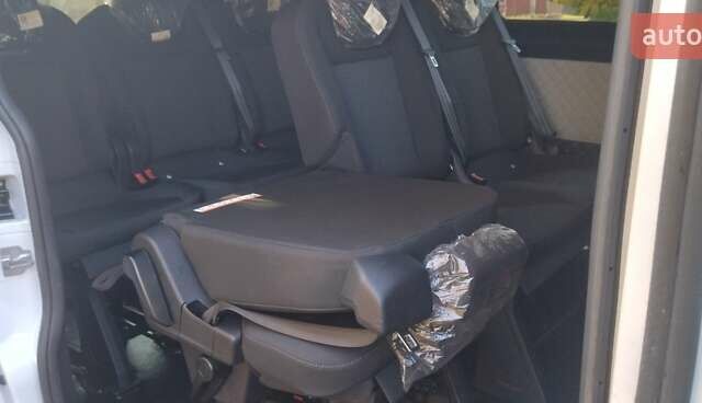 Белый Форд Транзит Кастом, объемом двигателя 2 л и пробегом 208 тыс. км за 19999 $, фото 19 на Automoto.ua