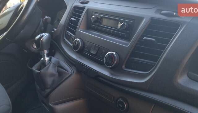 Белый Форд Транзит Кастом, объемом двигателя 2 л и пробегом 208 тыс. км за 19999 $, фото 10 на Automoto.ua