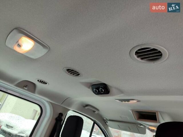 Белый Форд Транзит Кастом, объемом двигателя 2 л и пробегом 230 тыс. км за 18900 $, фото 19 на Automoto.ua