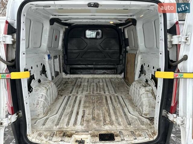 Белый Форд Транзит Кастом, объемом двигателя 2 л и пробегом 299 тыс. км за 13900 $, фото 7 на Automoto.ua
