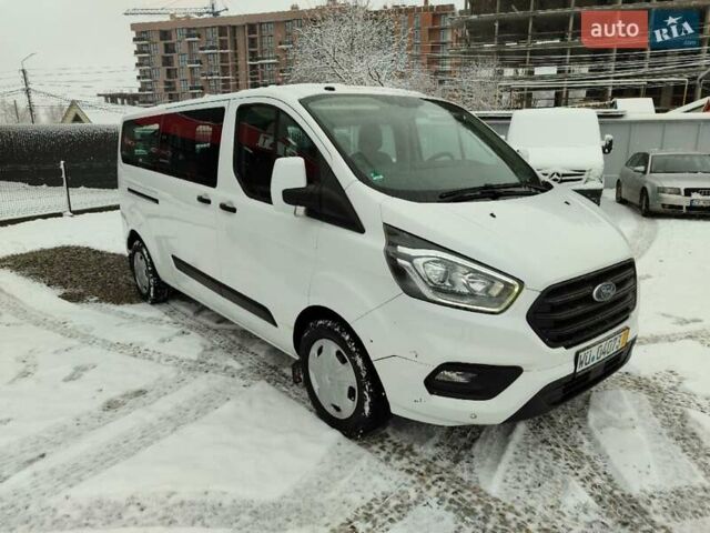 Белый Форд Транзит Кастом, объемом двигателя 2 л и пробегом 230 тыс. км за 18900 $, фото 2 на Automoto.ua
