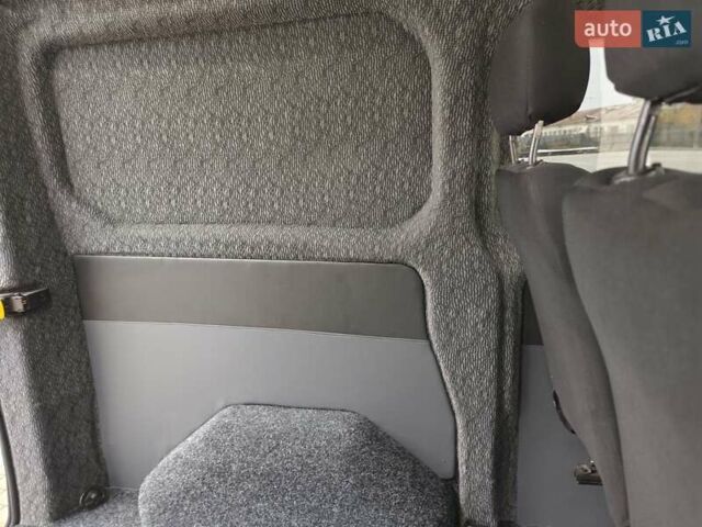 Белый Форд Транзит Кастом, объемом двигателя 2 л и пробегом 150 тыс. км за 23900 $, фото 23 на Automoto.ua