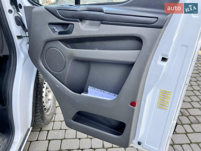 Белый Форд Транзит Кастом, объемом двигателя 2 л и пробегом 198 тыс. км за 13200 $, фото 15 на Automoto.ua