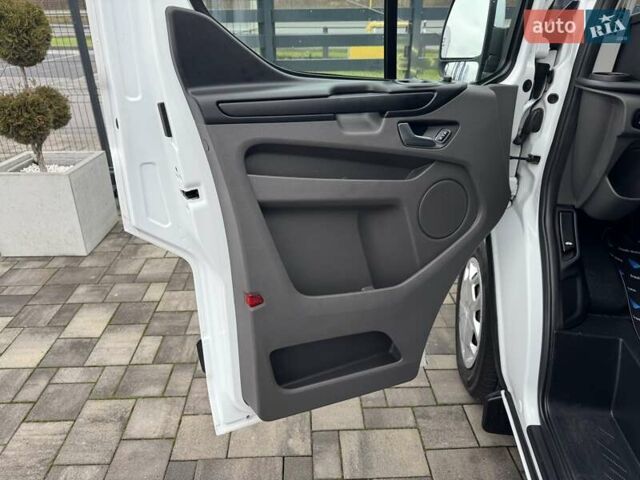 Білий Форд Транзит Кастом, об'ємом двигуна 2 л та пробігом 175 тис. км за 24300 $, фото 13 на Automoto.ua