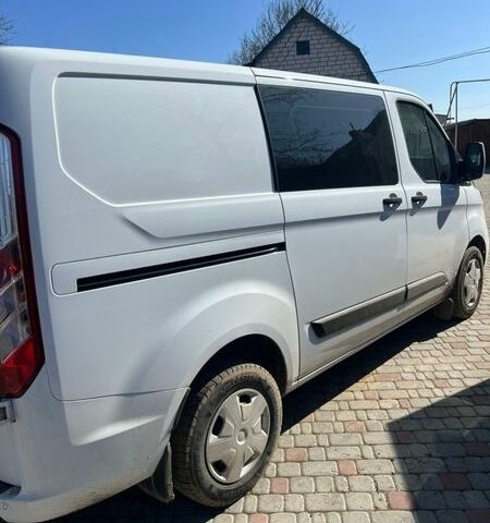 Белый Форд Транзит Кастом, объемом двигателя 2 л и пробегом 152 тыс. км за 17300 $, фото 1 на Automoto.ua