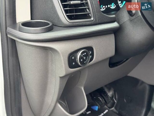 Білий Форд Транзит Кастом, об'ємом двигуна 2 л та пробігом 175 тис. км за 24300 $, фото 15 на Automoto.ua