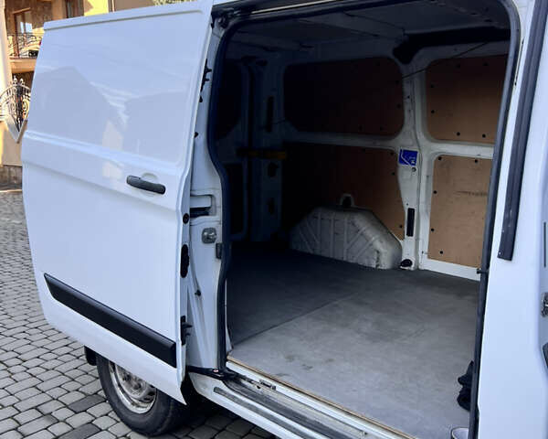 Белый Форд Транзит Кастом, объемом двигателя 2 л и пробегом 198 тыс. км за 13200 $, фото 17 на Automoto.ua