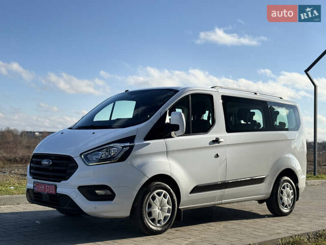 Белый Форд Транзит Кастом, объемом двигателя 2 л и пробегом 175 тыс. км за 23500 $, фото 2 на Automoto.ua