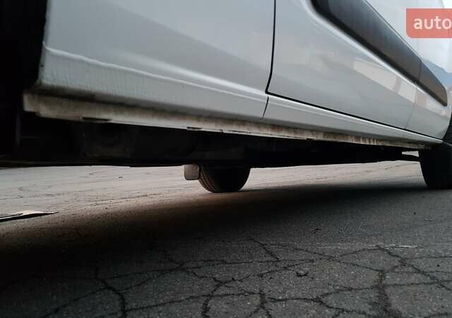 Белый Форд Транзит Кастом, объемом двигателя 2 л и пробегом 190 тыс. км за 18800 $, фото 43 на Automoto.ua