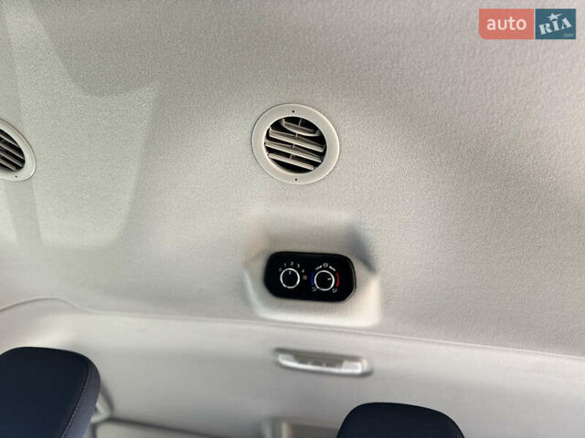 Белый Форд Транзит Кастом, объемом двигателя 2 л и пробегом 175 тыс. км за 23500 $, фото 35 на Automoto.ua