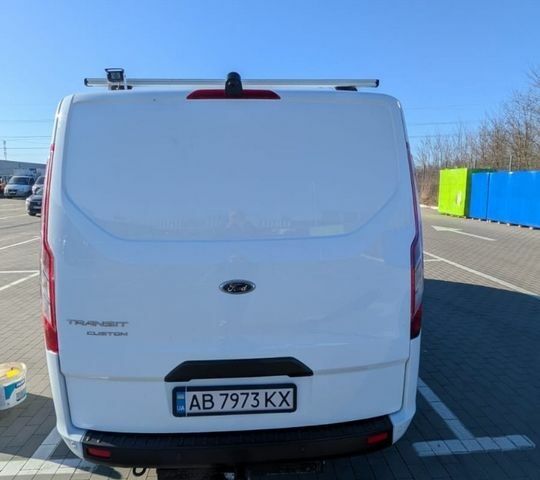 Белый Форд Транзит Кастом, объемом двигателя 2 л и пробегом 210 тыс. км за 21000 $, фото 1 на Automoto.ua
