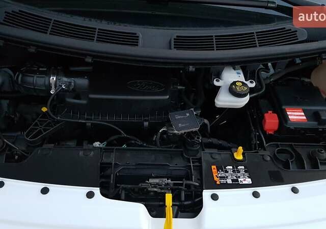 Белый Форд Транзит Кастом, объемом двигателя 2 л и пробегом 190 тыс. км за 18800 $, фото 40 на Automoto.ua